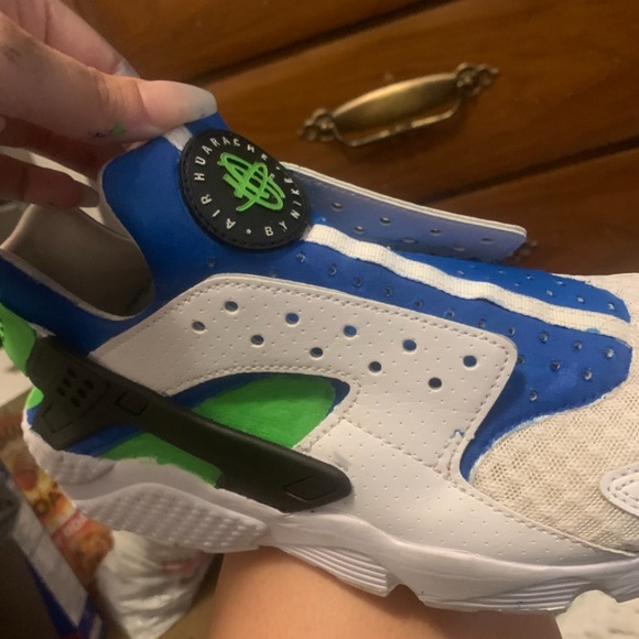 Custom Shoes. - Picture 3 of 6